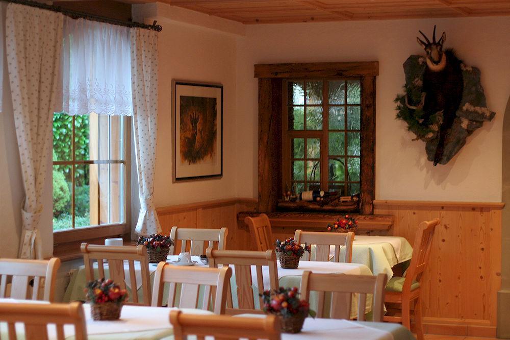 Seehotel Boutique Jaegerhof-Hubertus Faulensee Exterior foto