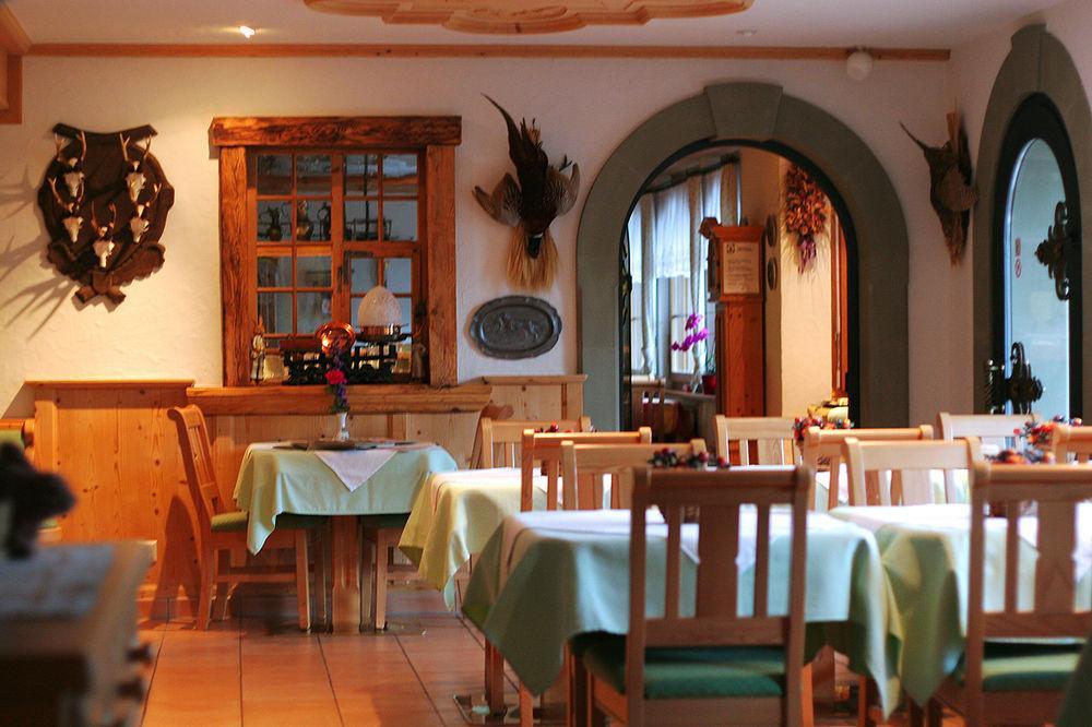 Seehotel Boutique Jaegerhof-Hubertus Faulensee Exterior foto