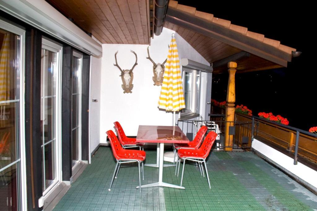 Seehotel Boutique Jaegerhof-Hubertus Faulensee Exterior foto