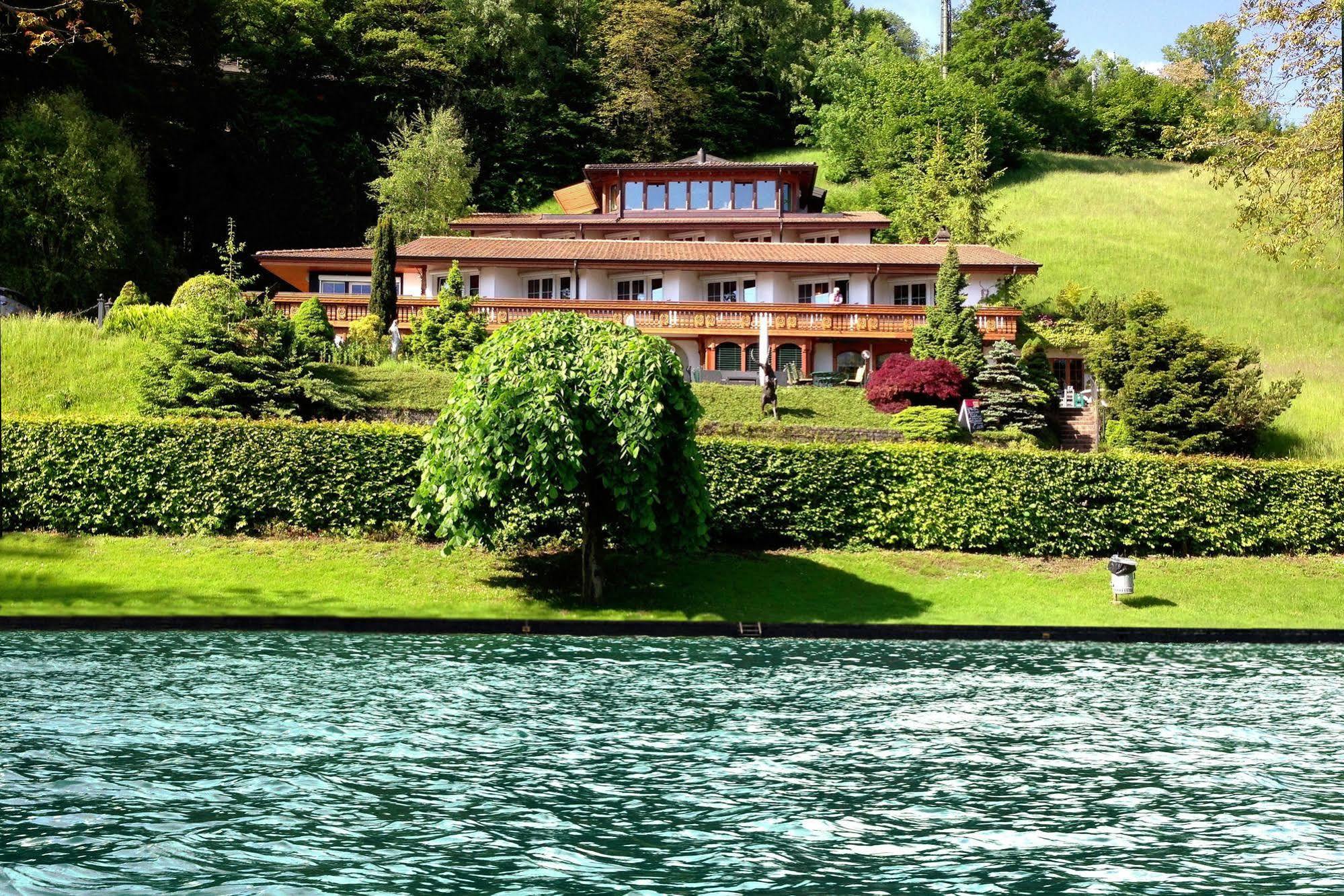 Seehotel Boutique Jaegerhof-Hubertus Faulensee Exterior foto